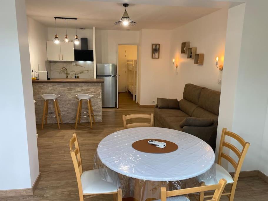 Appartement Residence Vacances Amandier Arles Eksteriør billede