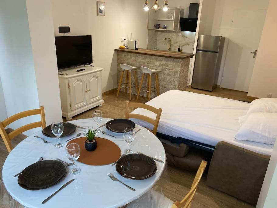 Appartement Residence Vacances Amandier Arles Eksteriør billede