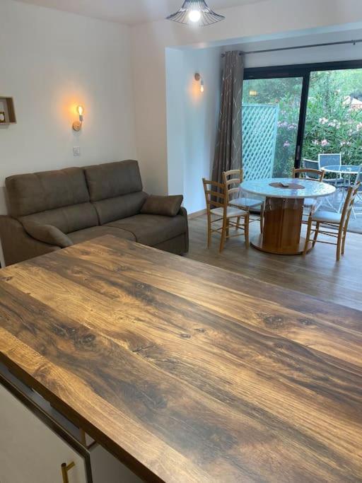 Appartement Residence Vacances Amandier Arles Eksteriør billede